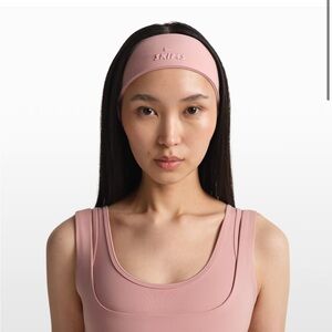 SKIMS X NIKE HIMALAYAN VALENTINES DAY HEADBAND